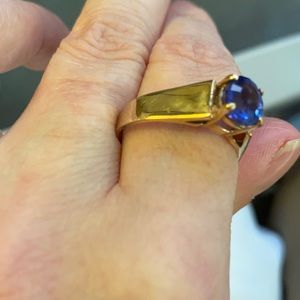 Selling 14 K Tanzanite ring